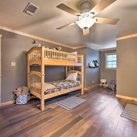 Broken Bow Retreat On 2 Acres With Hot Tub And Deck! Villa Exterior photo