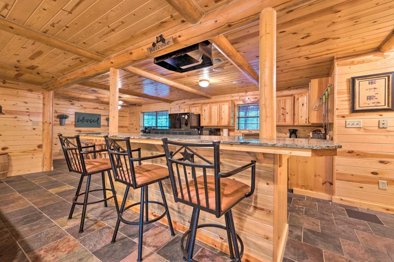 Broken Bow Retreat On 2 Acres With Hot Tub And Deck! Villa Exterior photo