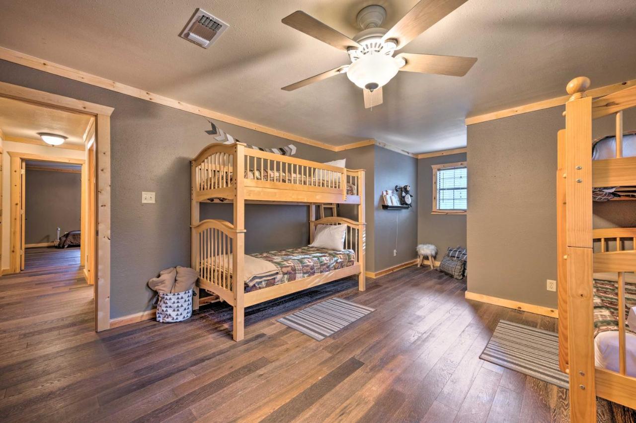 Broken Bow Retreat On 2 Acres With Hot Tub And Deck! Villa Exterior photo